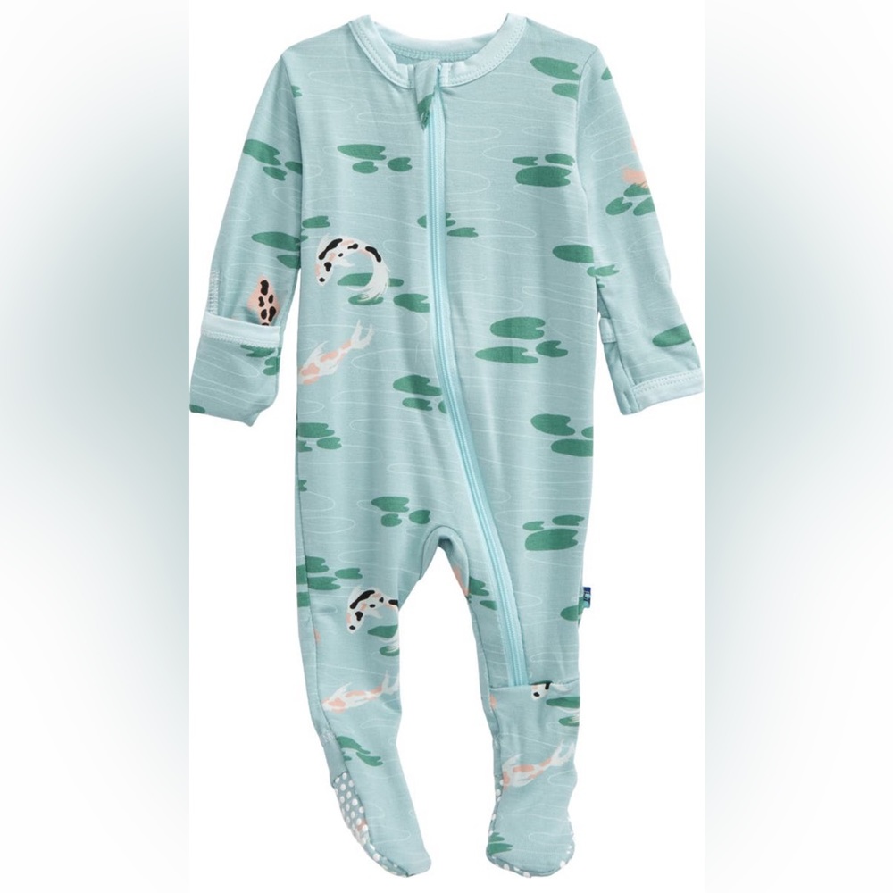 KicKee Newborn Pond Print zip fitted footie